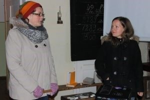 Divas sievietes